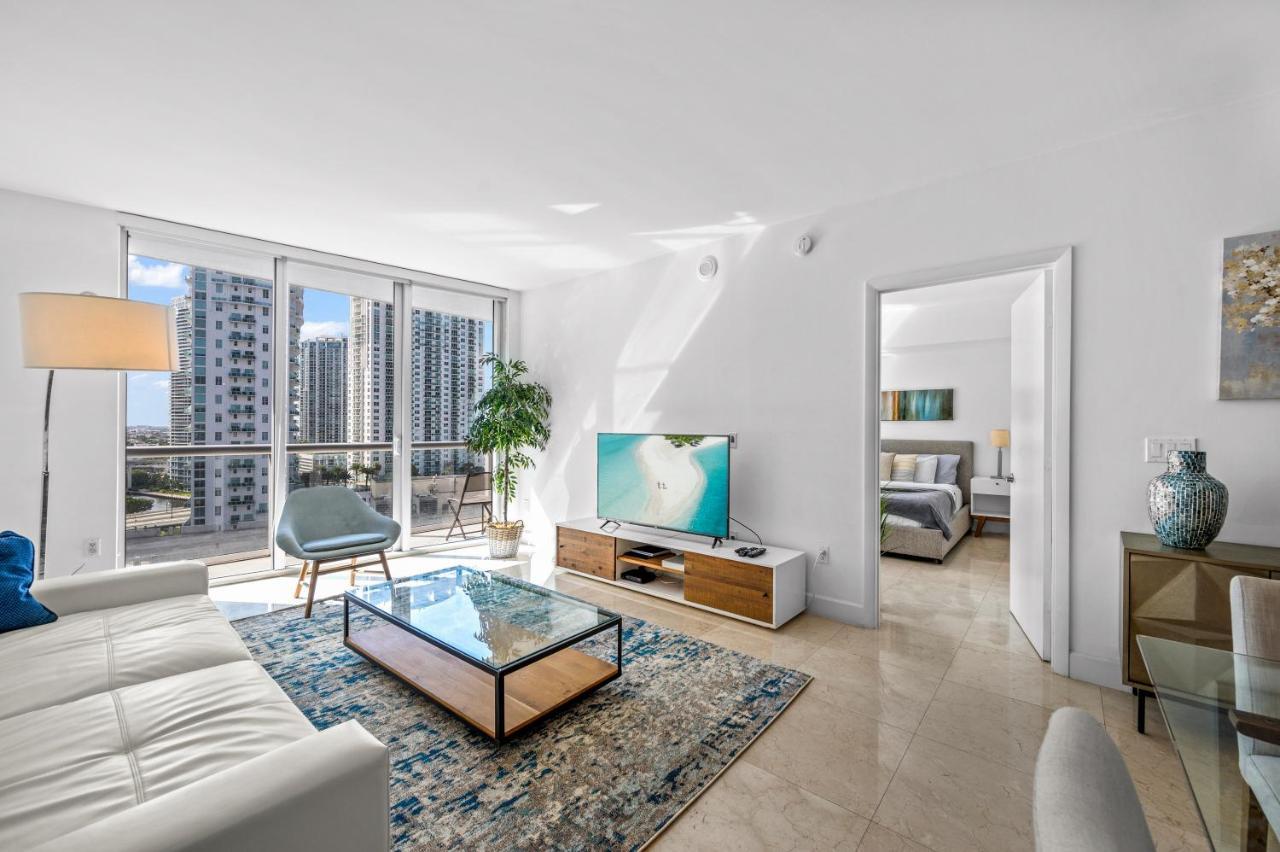 *w Icon Brickell- Luxury 2br Highrise Corner Condo** Apartahotel
