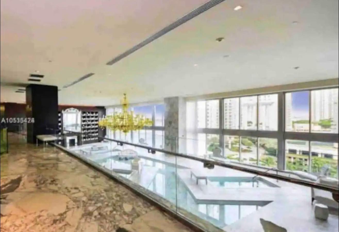 *w Icon Brickell- Luxury 2br Highrise Corner Condo** Apartahotel Miami
